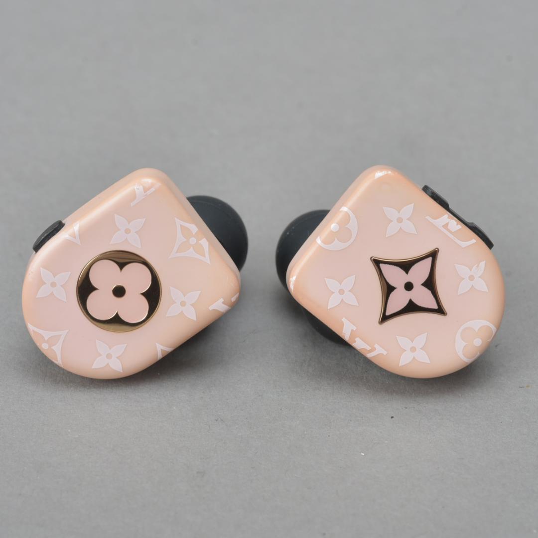 Louis Vuitton Horizon Wireless Earphones Confirmed Monogram Pink Shoulder — view 4