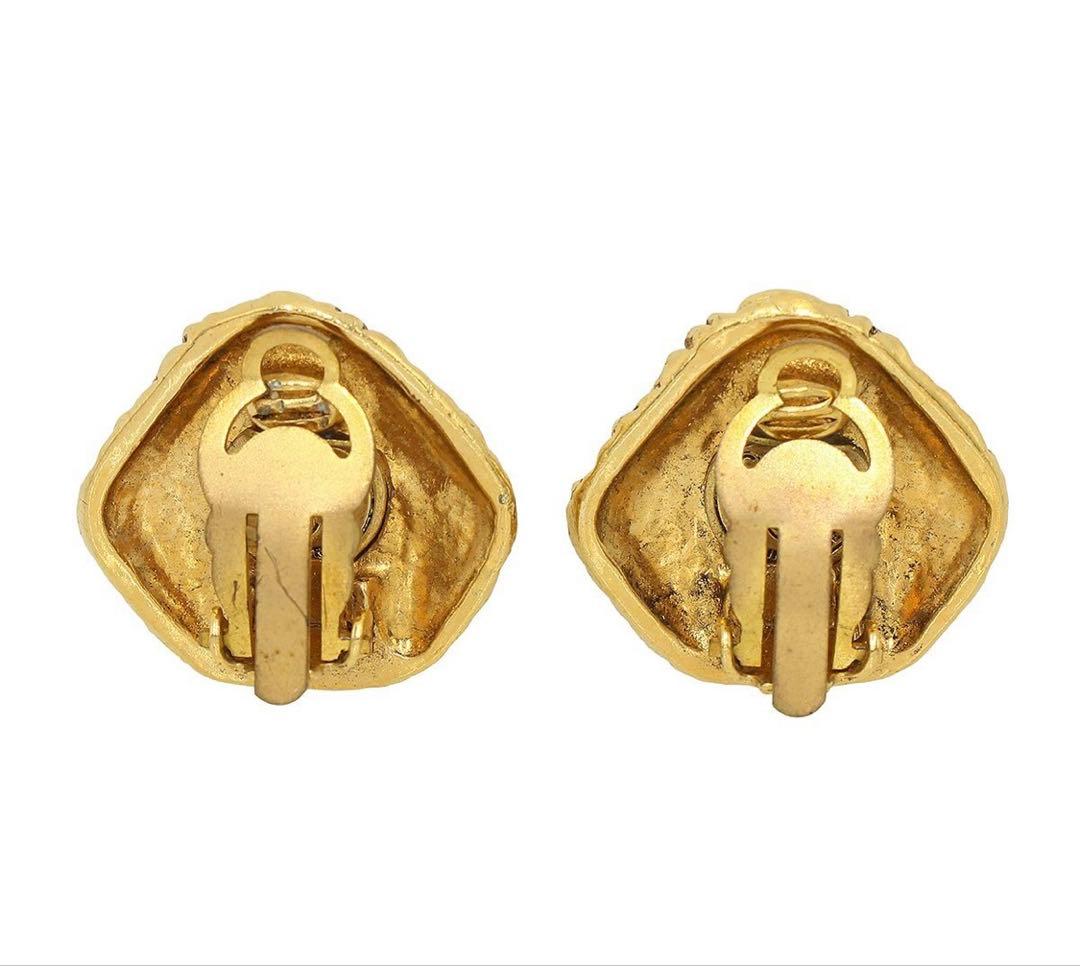 Chanel Diamond Earrings Gold — view 2