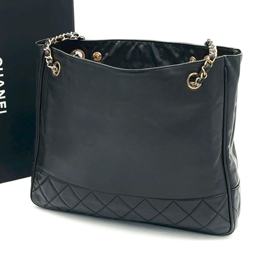 Chanel Quilted Lambskin Chain Shoulder Bag Black Gold