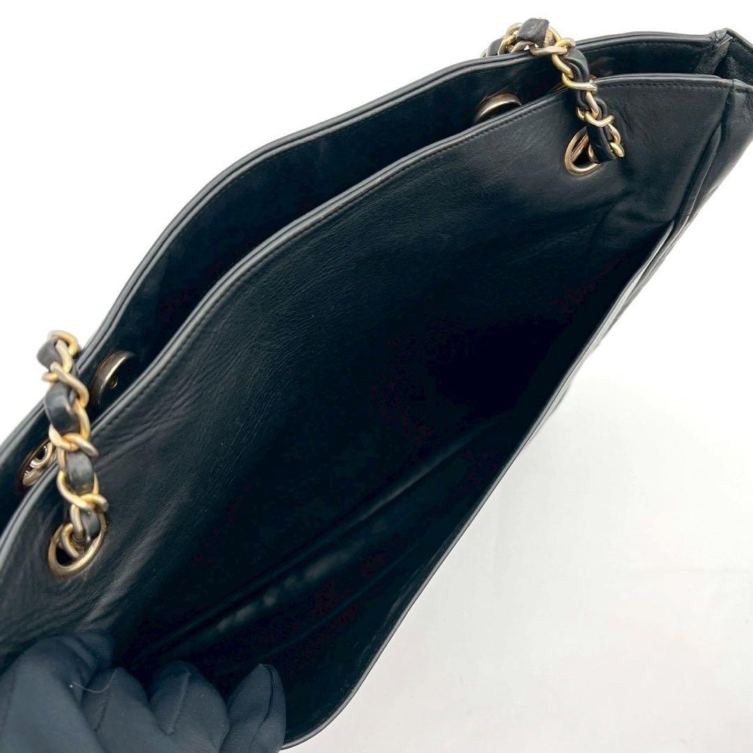 Chanel Quilted Lambskin Chain Shoulder Bag Black Gold