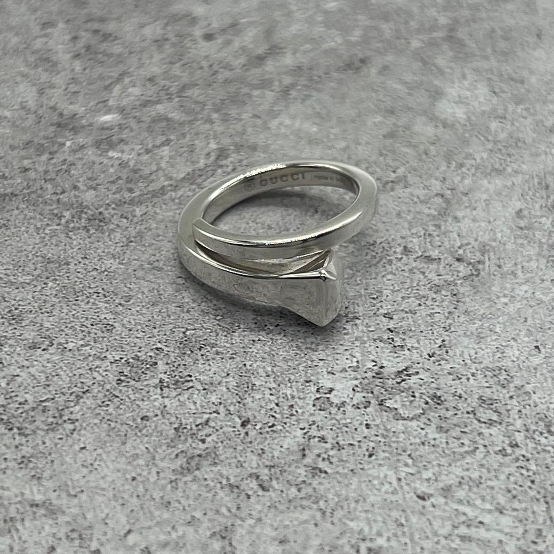 Gucci Chiodo Nail Motif Ring