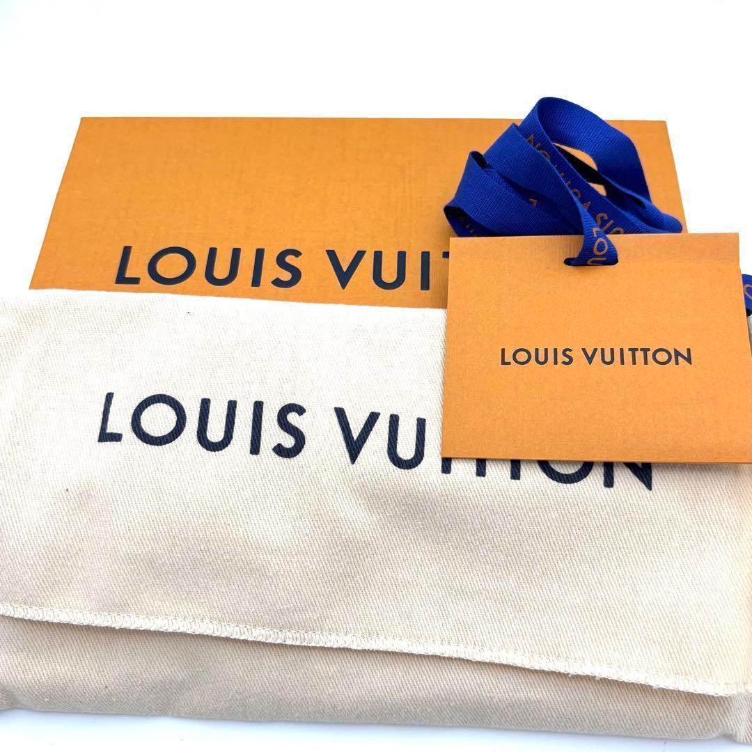 Louis Vuitton Wallet LV Vertical Light Blue — view 9