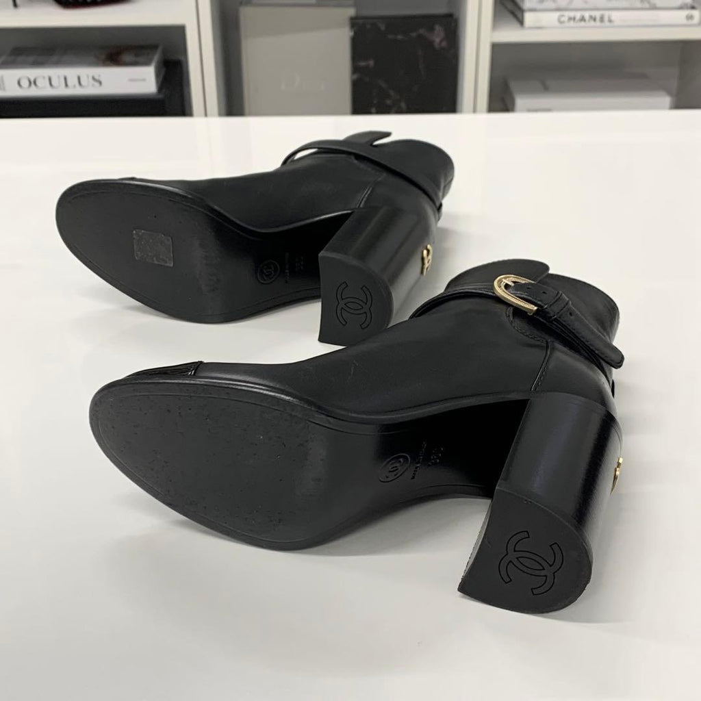 Chanel CC Logo Belt Leather Patent Short Boots Black — view 7