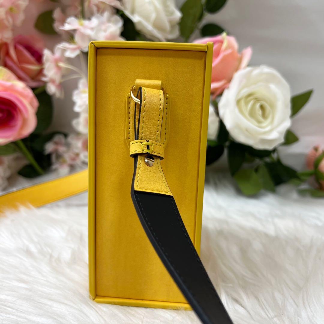 Fendi Box Shoulder Bag Leather Yellow — view 5