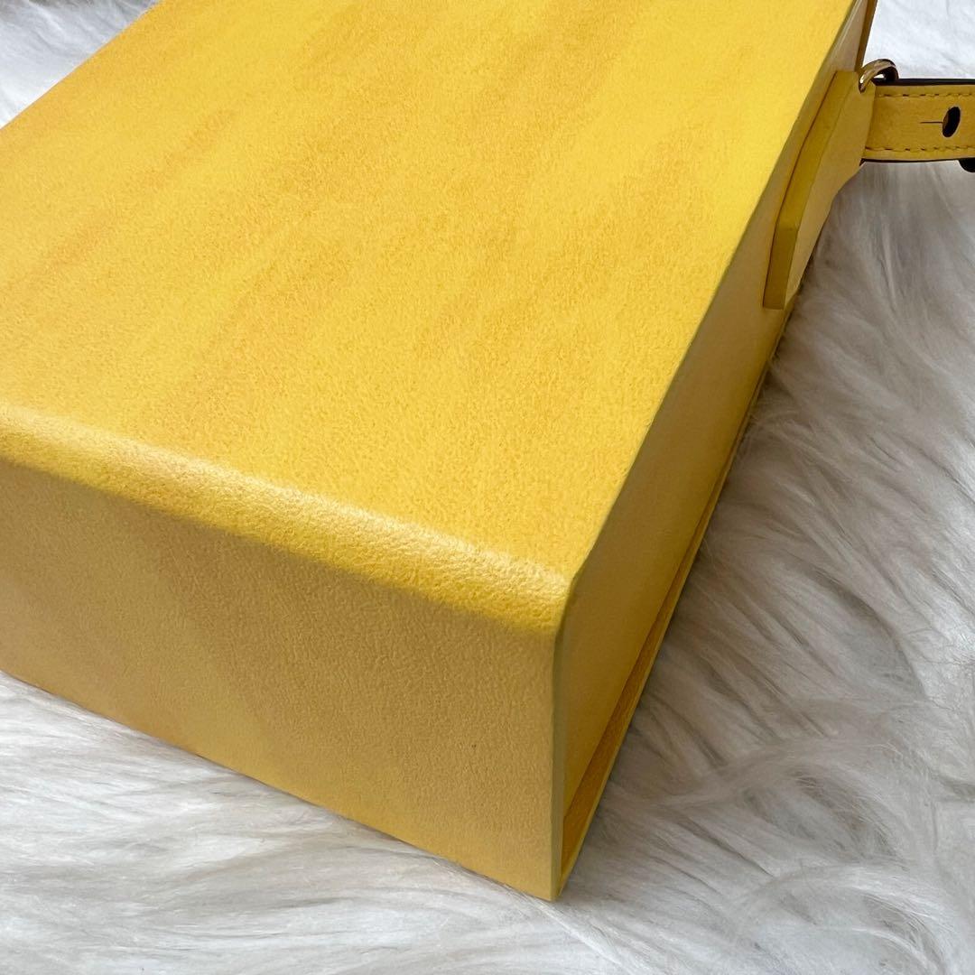 Fendi Box Shoulder Bag Leather Yellow — view 9