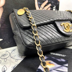 Chanel Blanc Double Flap Shoulder — view 4