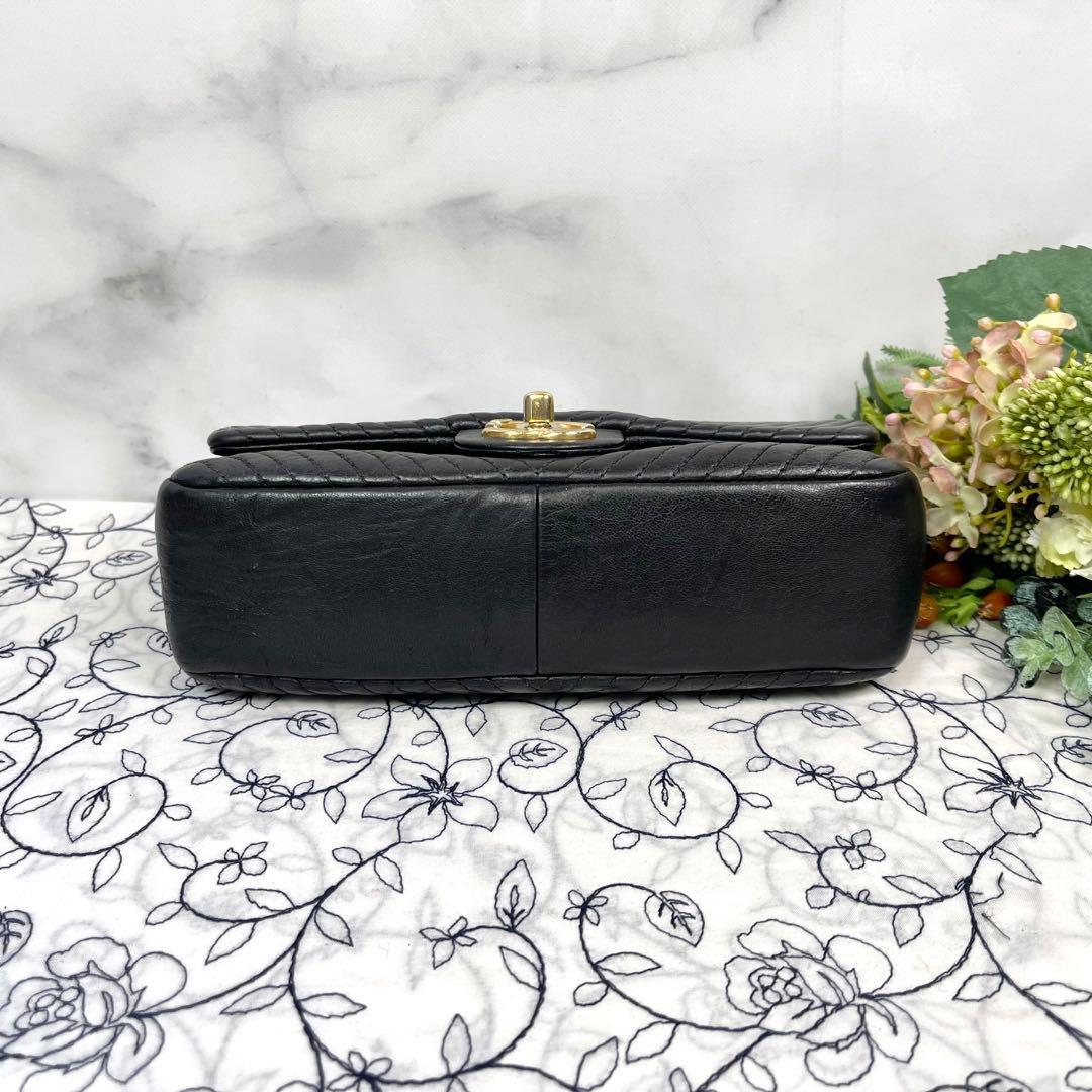 Chanel Blanc Double Flap Shoulder — view 8
