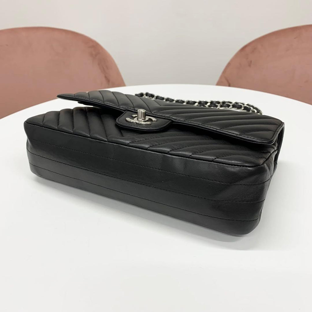 Chanel Chez Blanc CC Logo Stitch Turnlock Shoulder — view 4