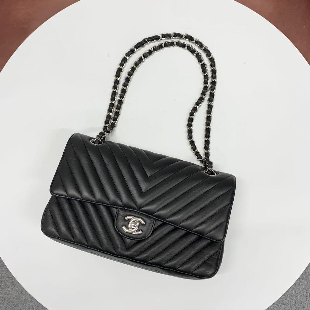 Chanel Chez Blanc CC Logo Stitch Turnlock Shoulder — view 5