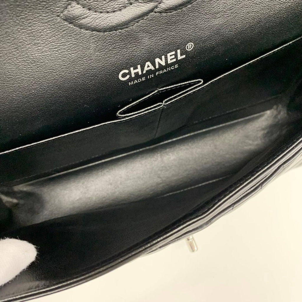 Chanel Chez Blanc CC Logo Stitch Turnlock Shoulder — view 7