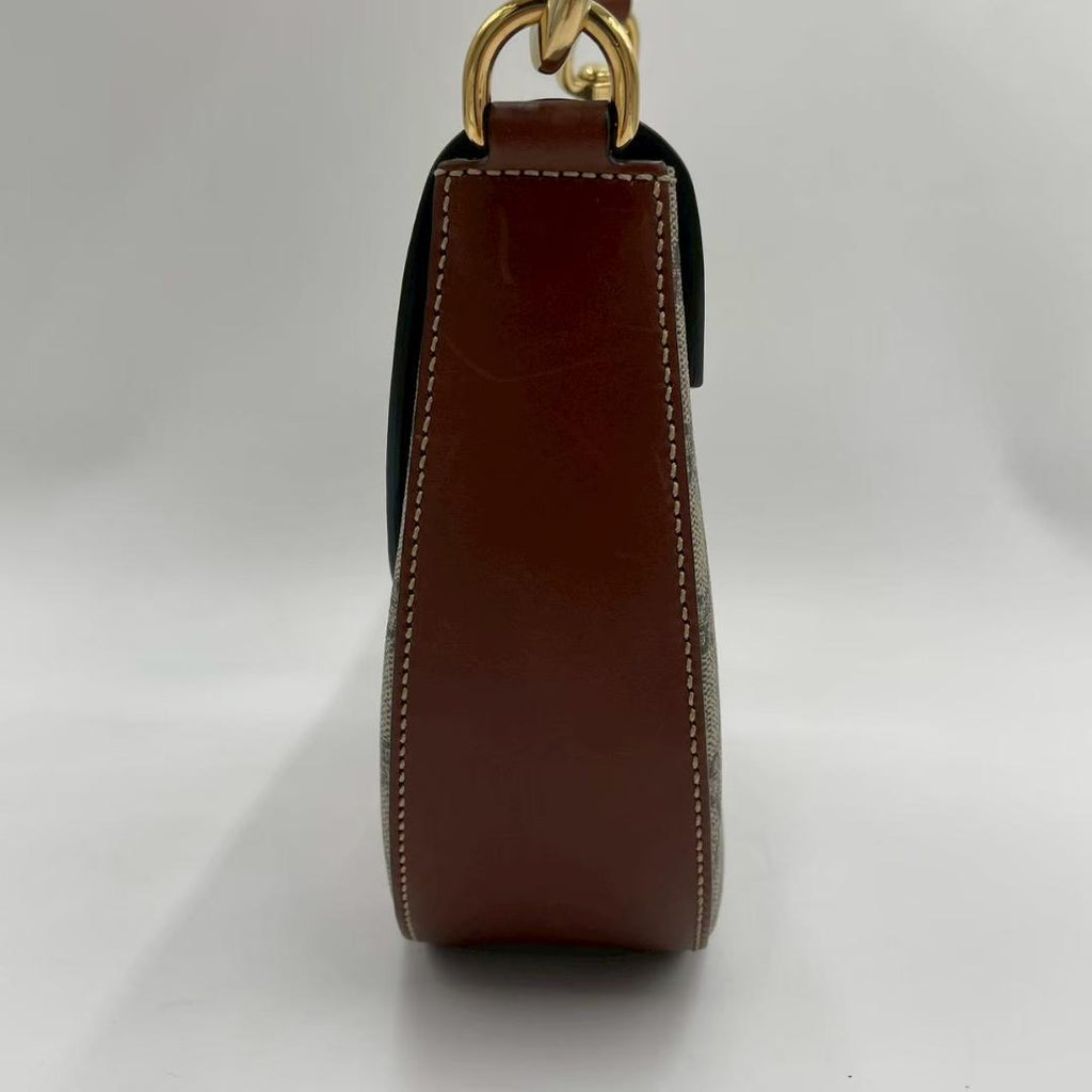 Gucci GG Supreme Leather Shoulder Bag Beige — view 6