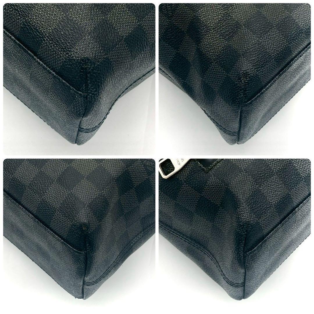 Louis Vuitton Damier Graphite Mick MM Shoulder Bag Leather — view 9