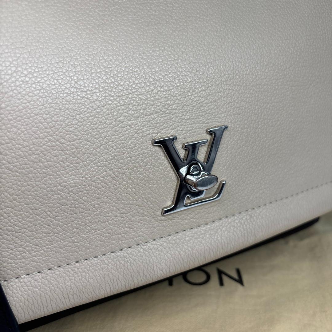 Louis Vuitton Super Lockme 2 Shoulder — view 7