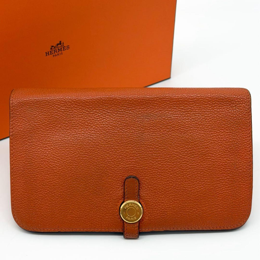 Hermes Dogon GM Duo Taurillon Clemence Orange Bifold Wallet — view 2