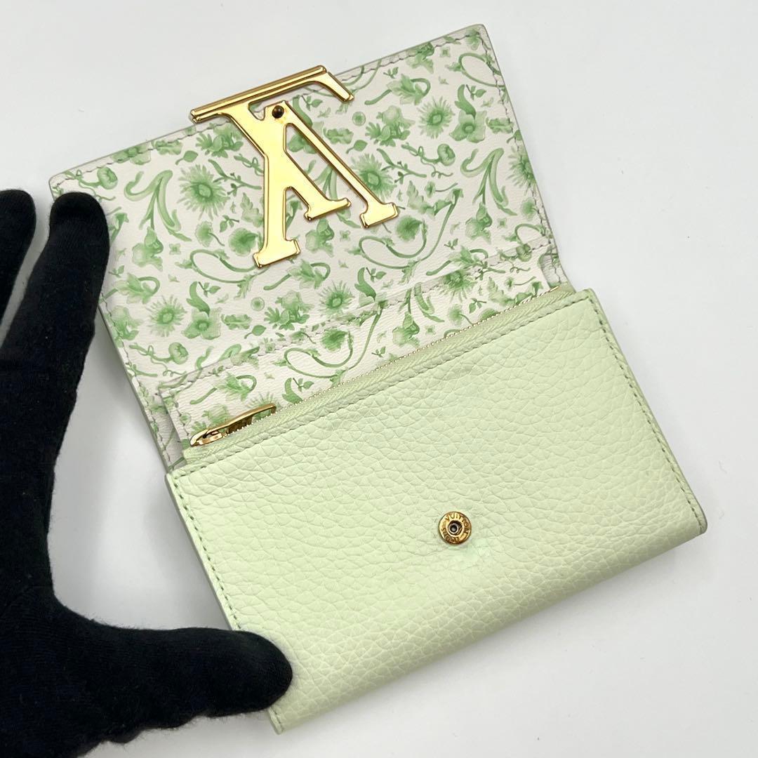 Louis Vuitton Taurillon Capucines Compact Green Trifold Wallet — view 3