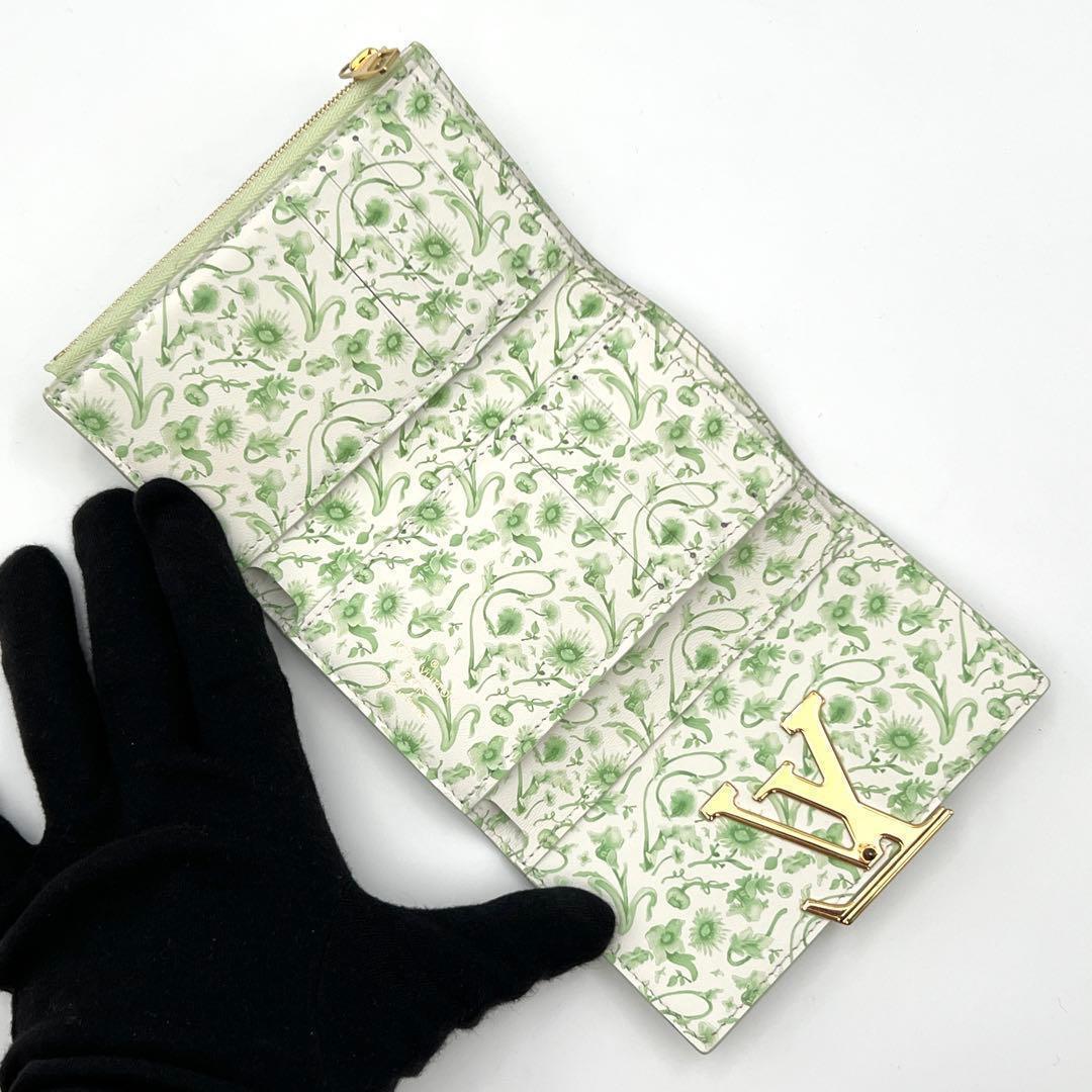 Louis Vuitton Taurillon Capucines Compact Green Trifold Wallet — view 4