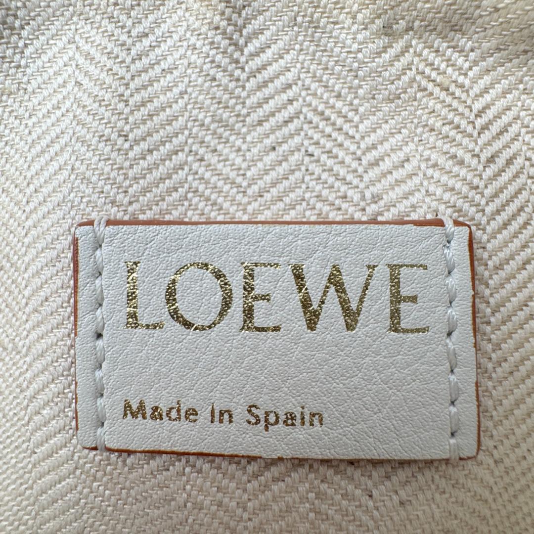 Loewe Anagram Clutch Pouch Beige White — view 8