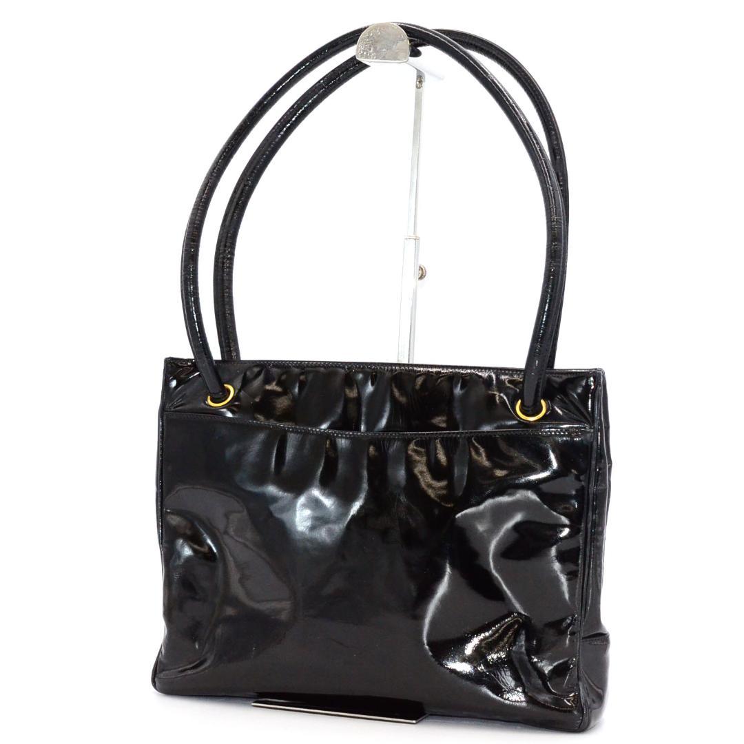 Chanel Tote Enamel CC Logo Black — view 2