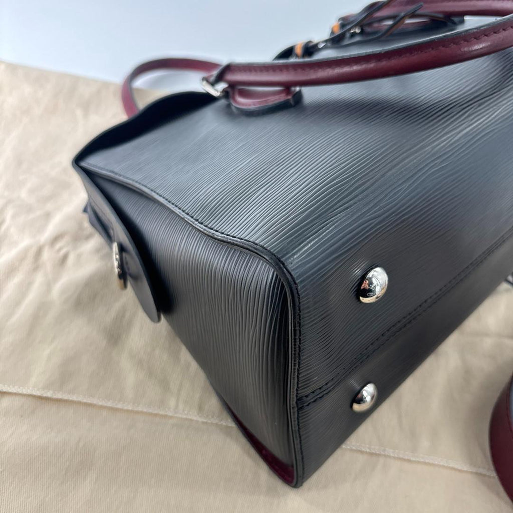 Louis Vuitton Epi Roulis 2-Way Handbag — view 9
