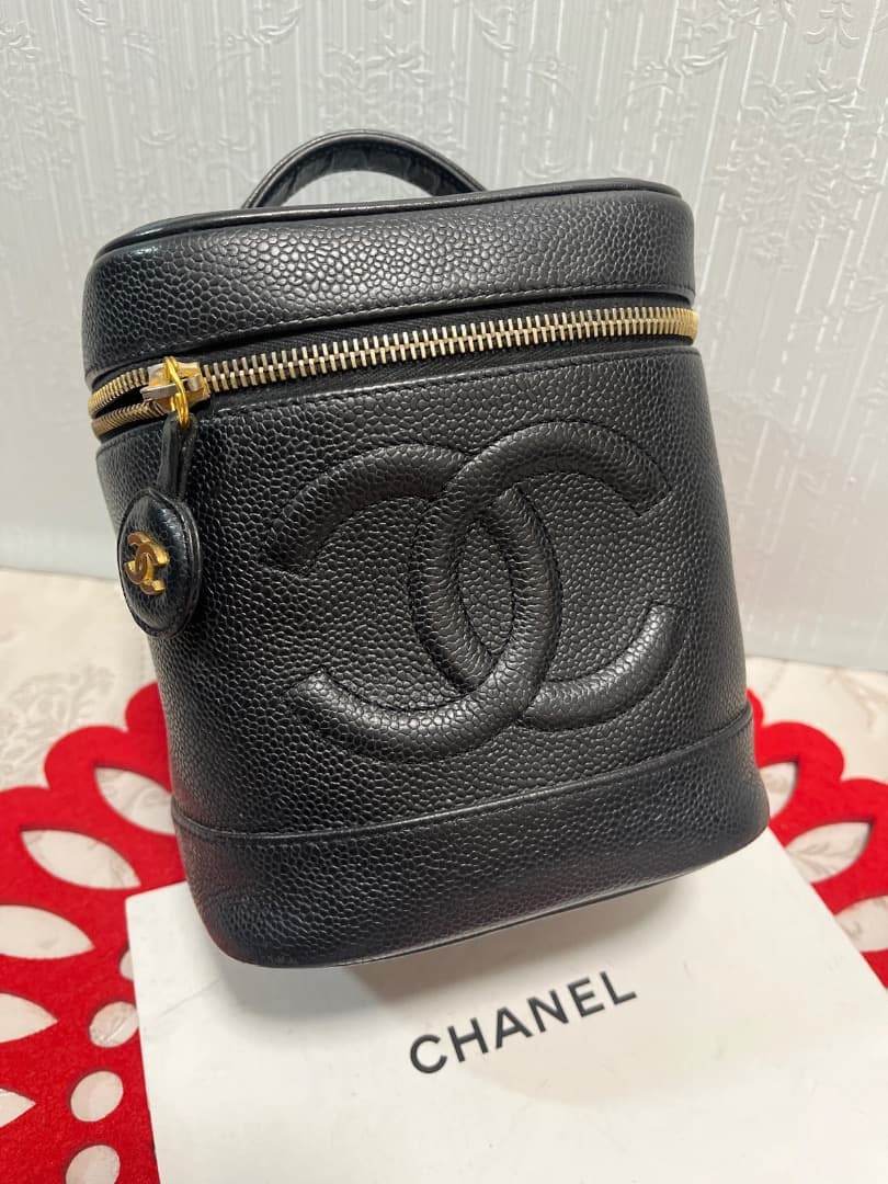 Chanel Vanity Caviar Leather Black Gold