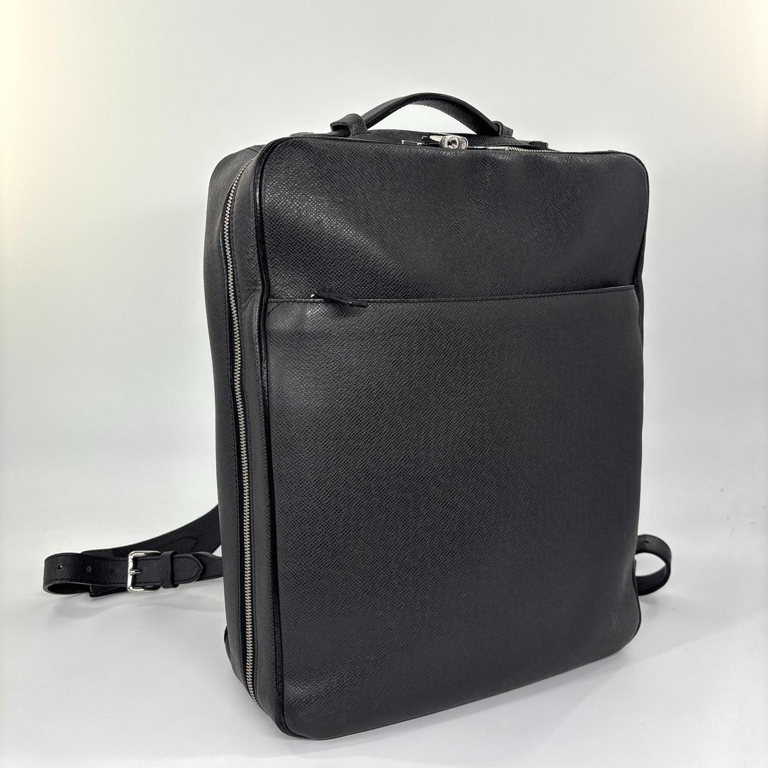 Louis Vuitton Taiga Sirius a Dos PM Black Backpack — view 3