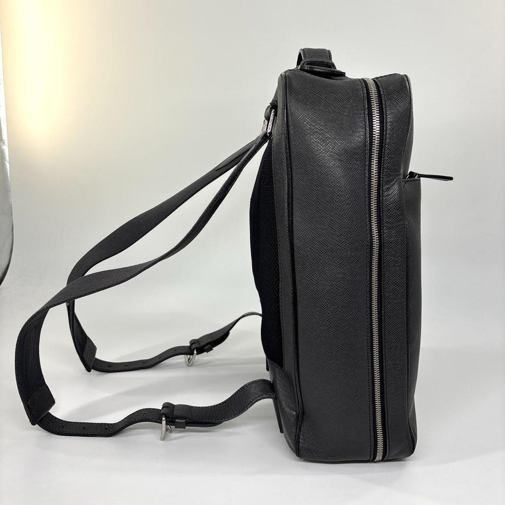 Louis Vuitton Taiga Sirius a Dos PM Black Backpack — view 4