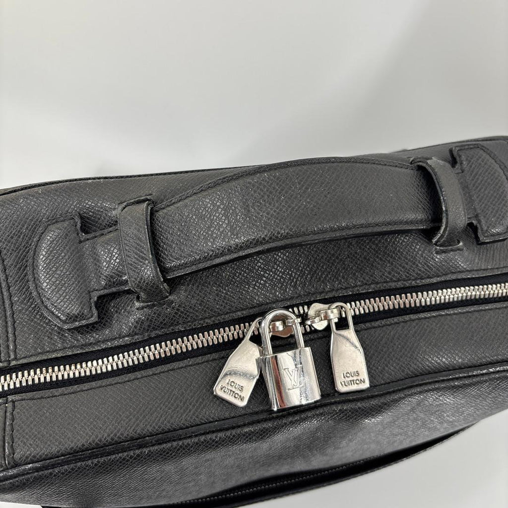 Louis Vuitton Taiga Sirius a Dos PM Black Backpack — view 6