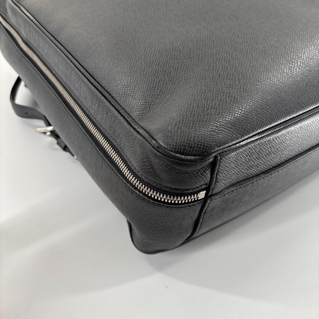 Louis Vuitton Taiga Sirius a Dos PM Black Backpack — view 7