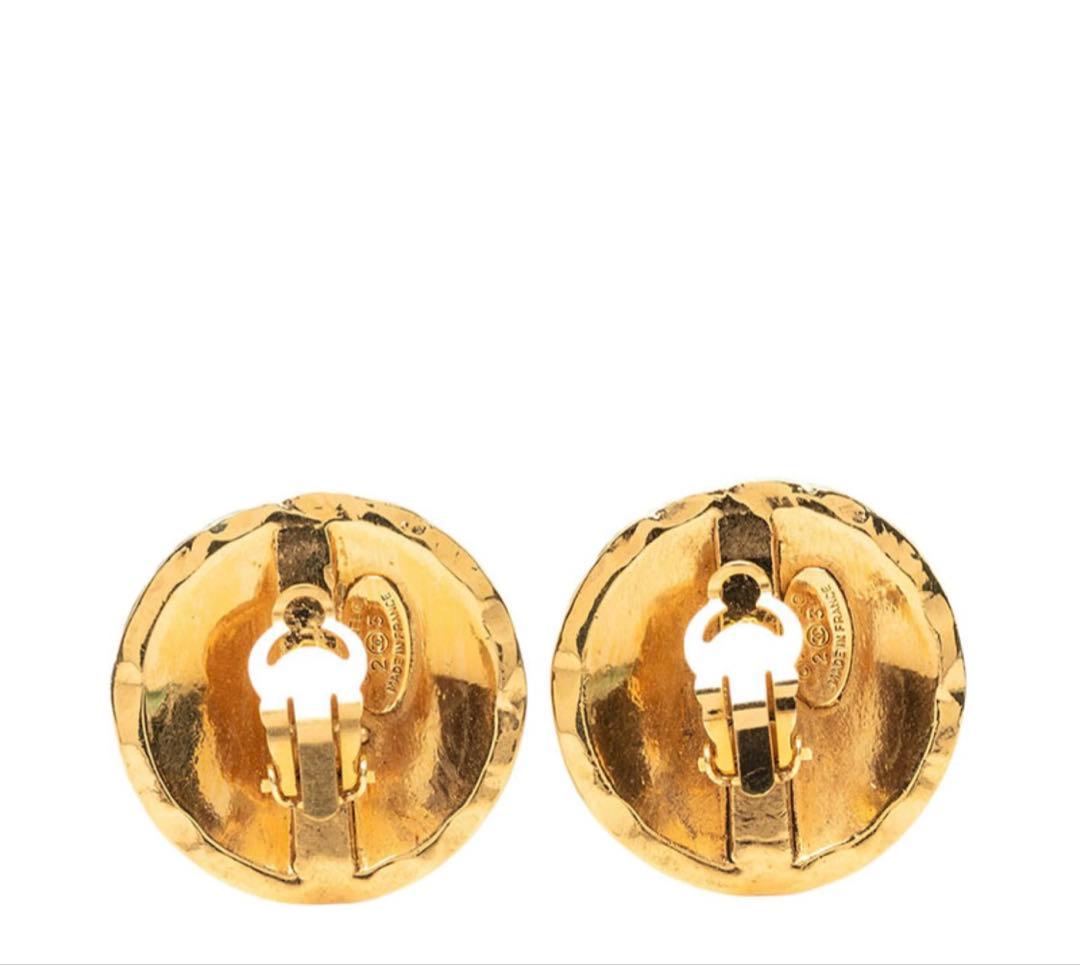 Chanel CC Logo Quilted Round Earrings 23 — view 3