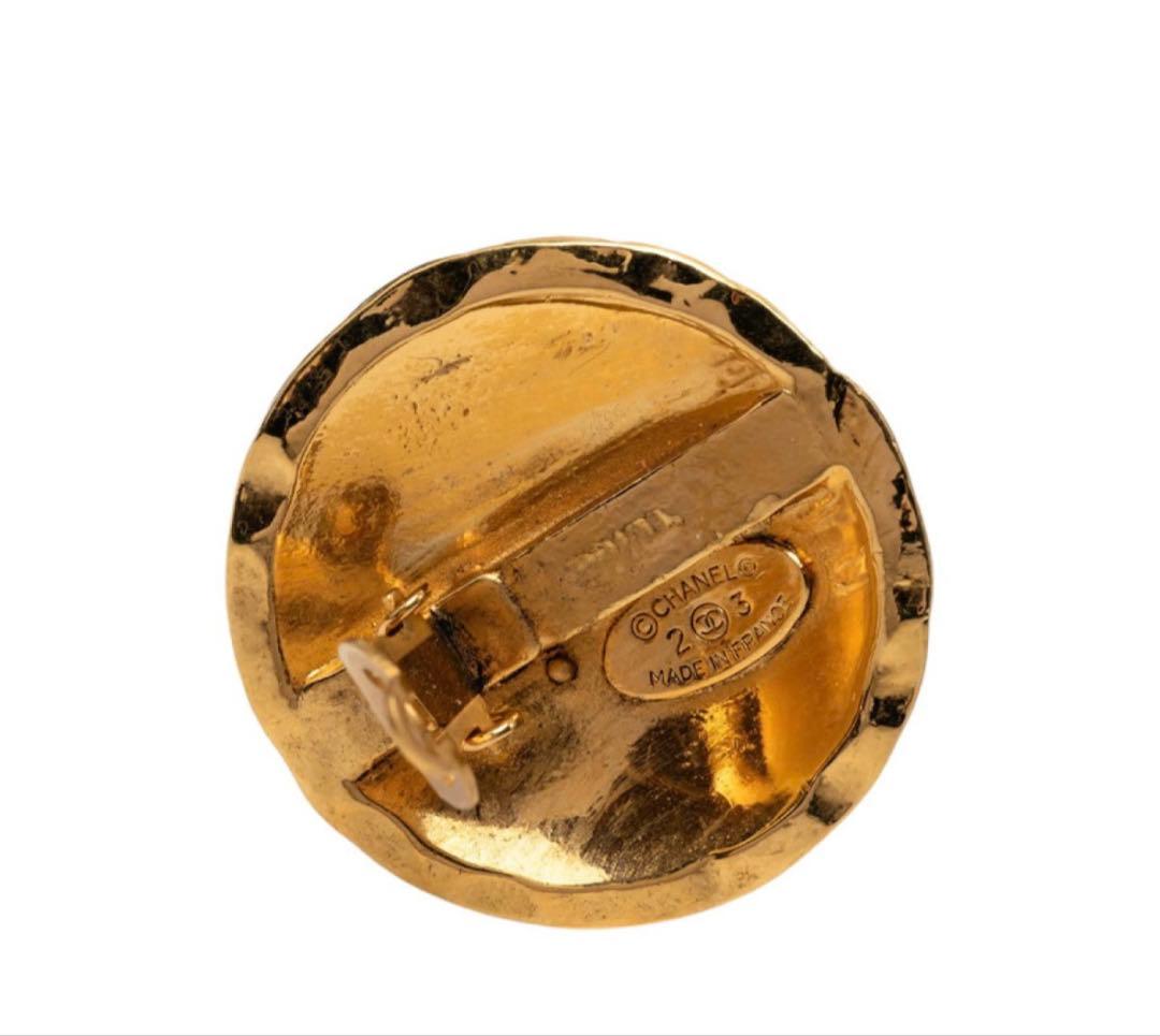 Chanel CC Logo Quilted Round Earrings 23 — view 4