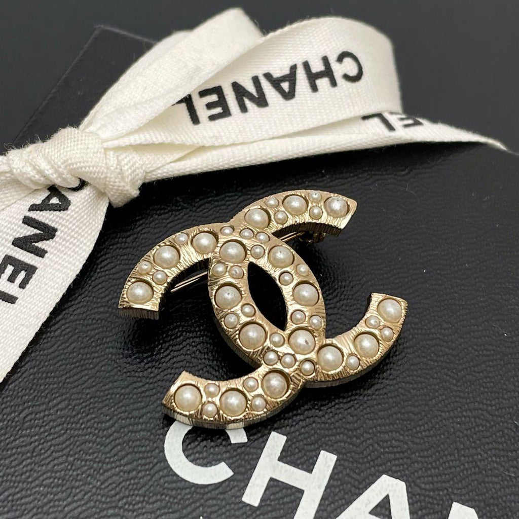Chanel CC Logo Faux Pearl Gold Icon Brooch