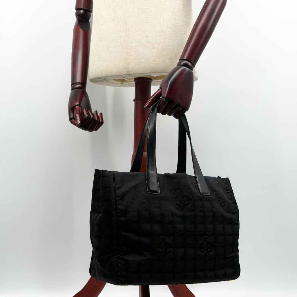 Chanel New Travel Line MM Tote Bag Nylon CC Logo — view 4