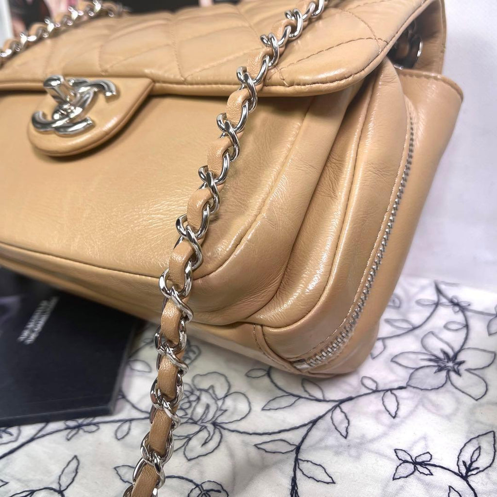 Chanel Double Flap Chain Shoulder Quilted — view 5