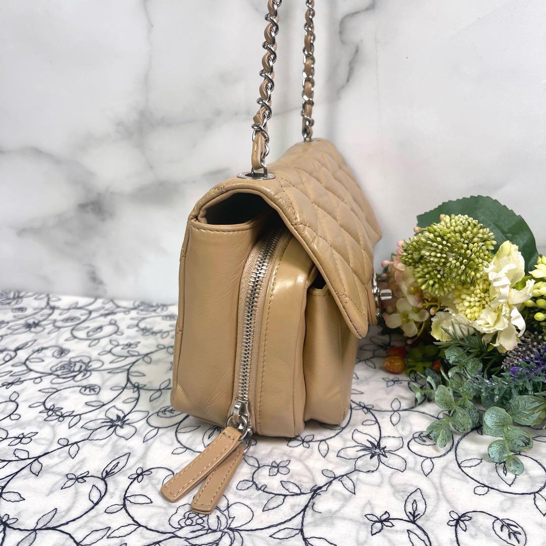 Chanel Double Flap Chain Shoulder Quilted — view 6