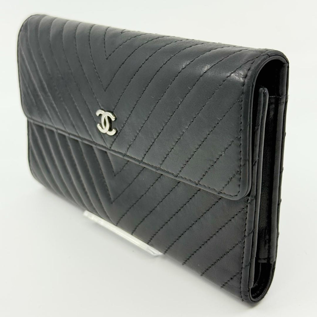 Chanel Wallet Stitch Wallet Silver — view 3
