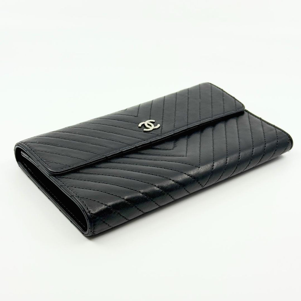 Chanel Wallet Stitch Wallet Silver — view 7