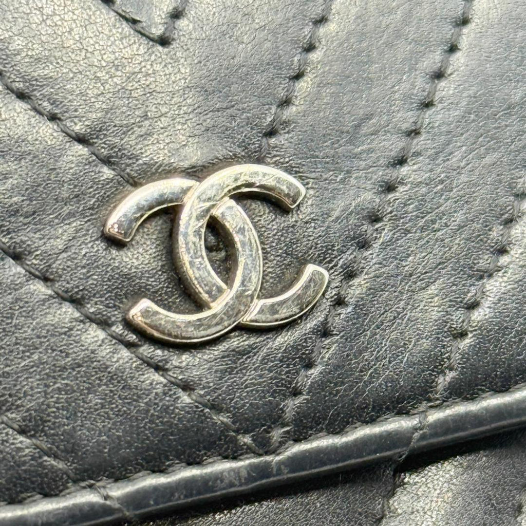 Chanel Wallet Stitch Wallet Silver — view 8