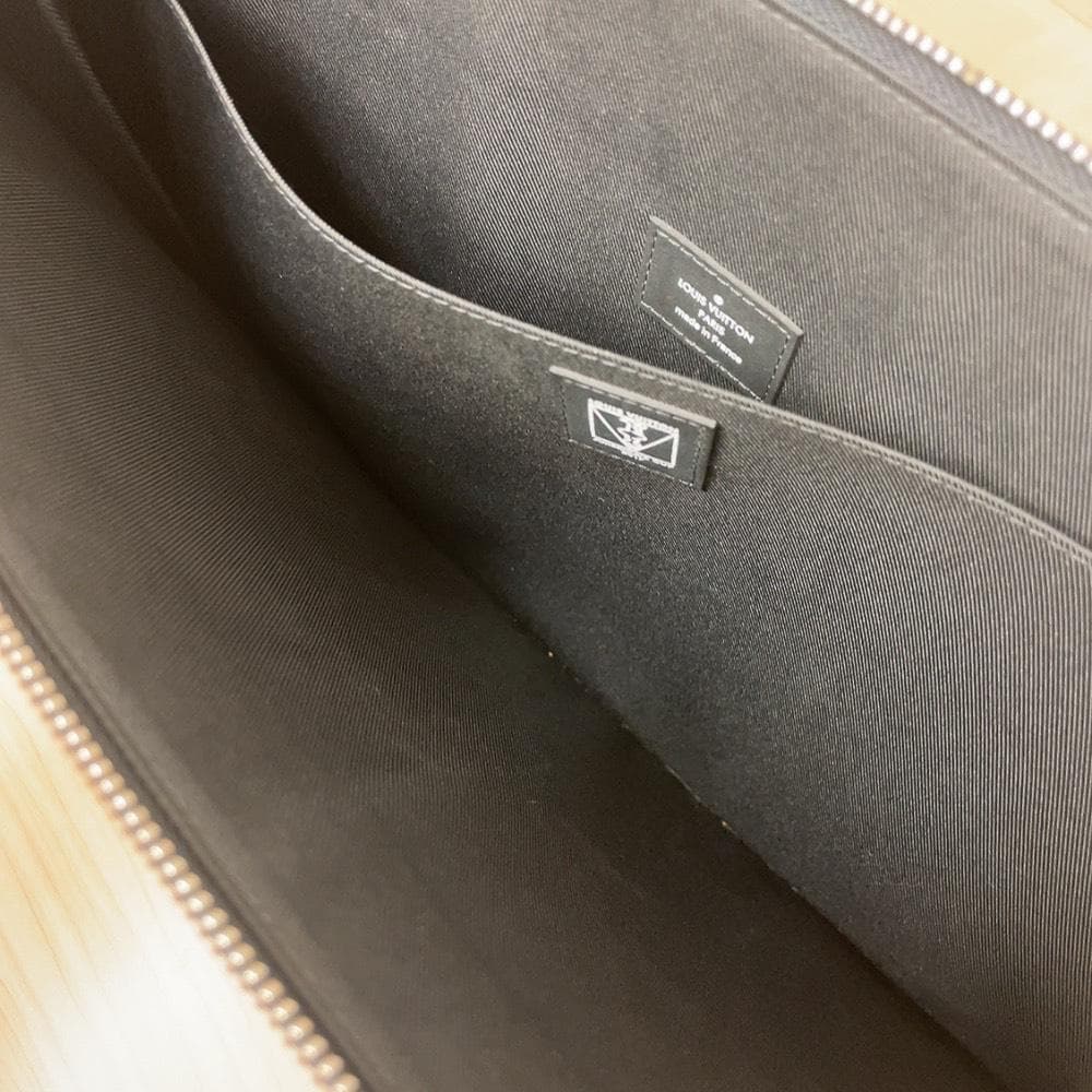 Louis Vuitton Pochette Jour GM America's Cup Clutch — view 5