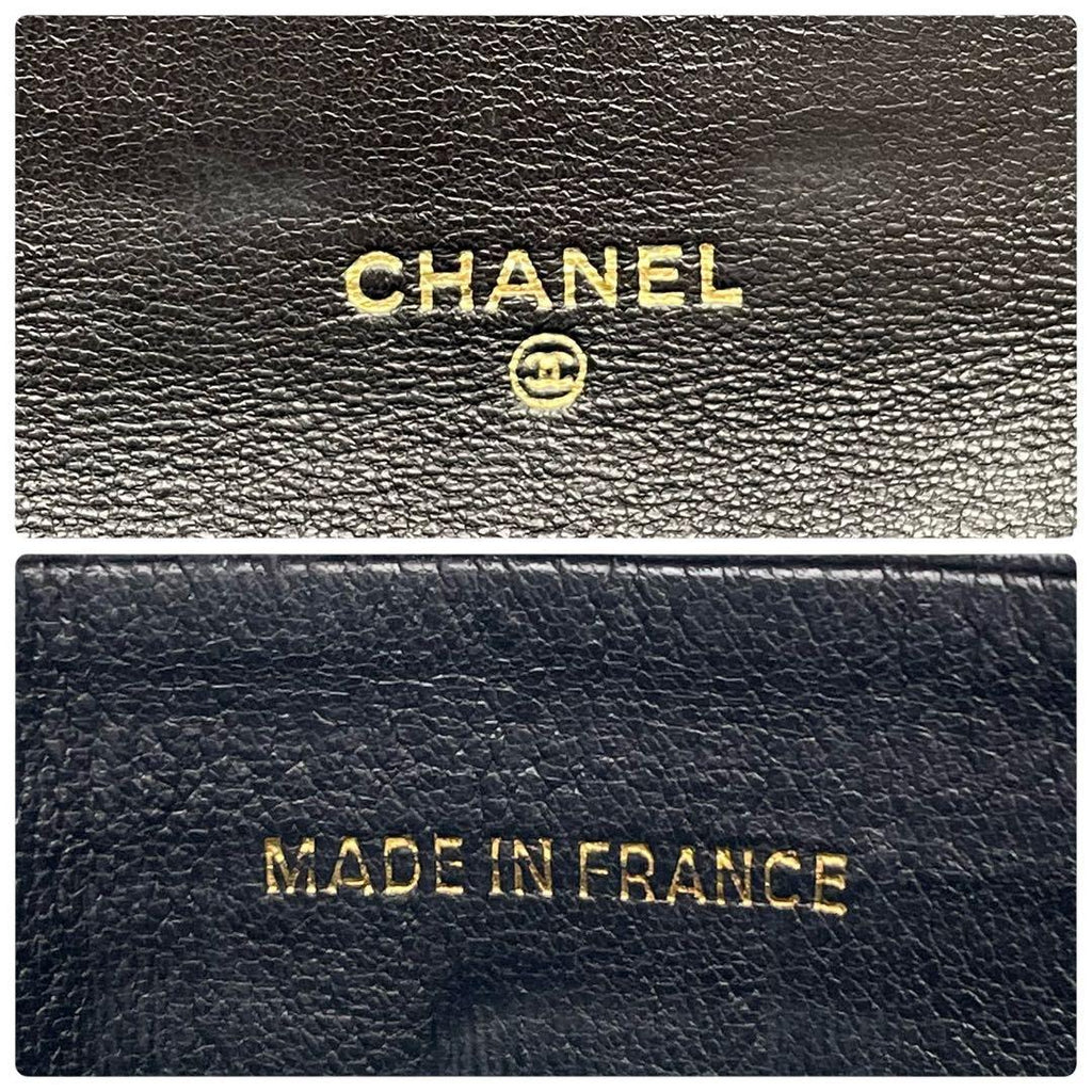 Chanel Bicolor Quilted Trifold Clutch Hand — view 9