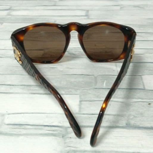 Chanel Sunglasses Tortoiseshell Brown CC Logo Gold Wellington Eyewear — view 8