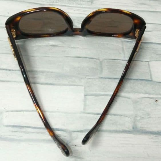 Chanel Sunglasses Tortoiseshell Brown CC Logo Gold Wellington Eyewear — view 9