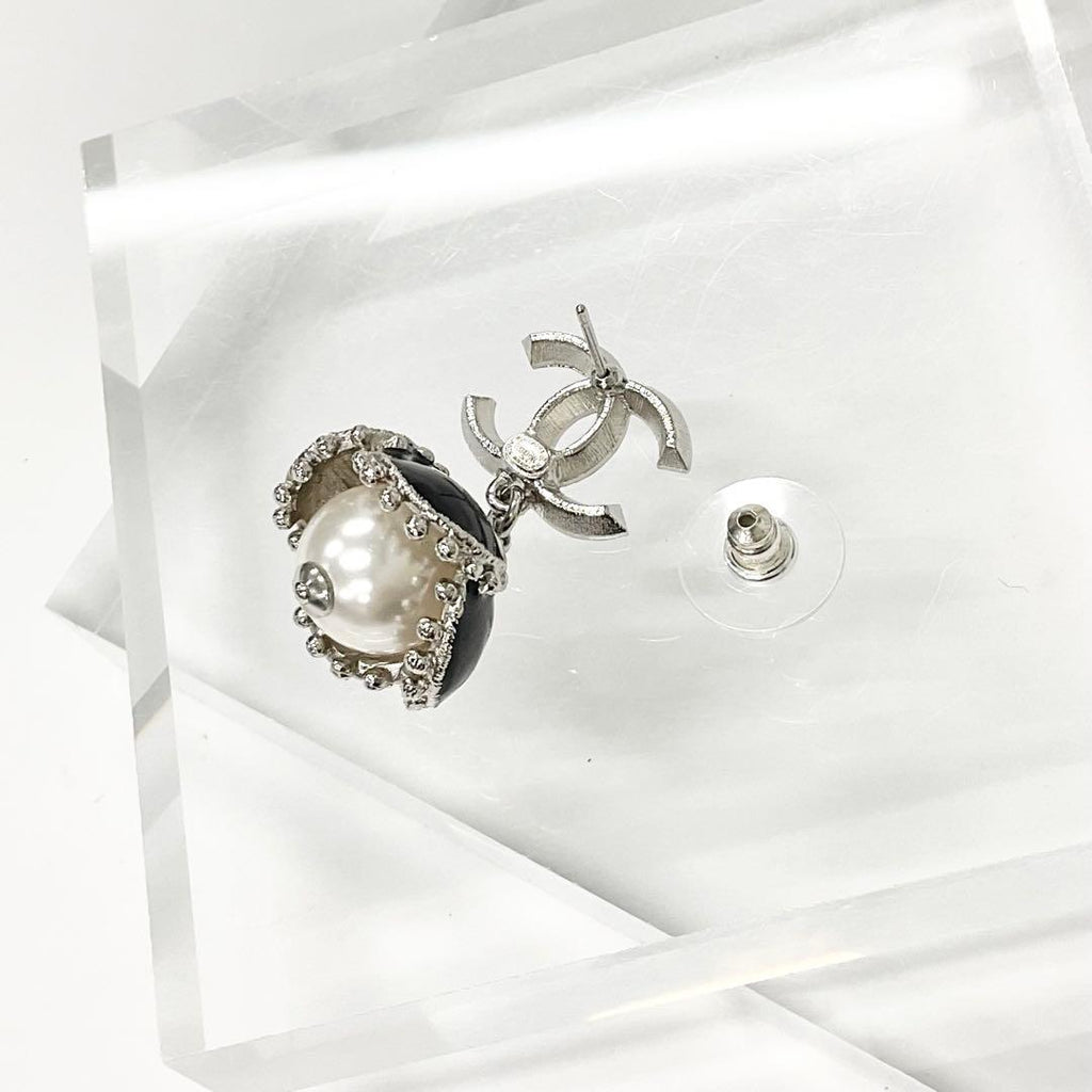 Chanel Coco Mark Rhinestone Pearl Flower Silver — view 5