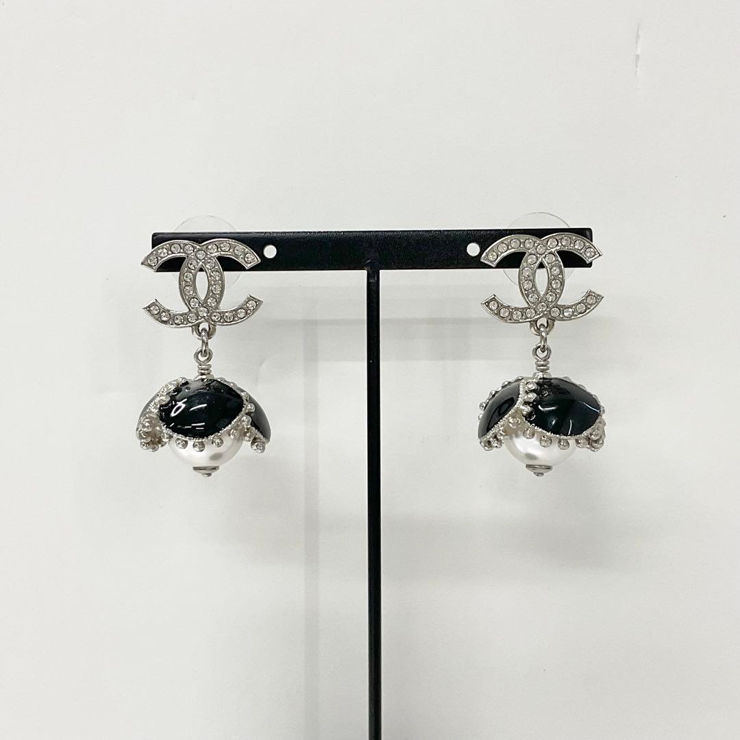Chanel Coco Mark Rhinestone Pearl Flower Silver — view 7