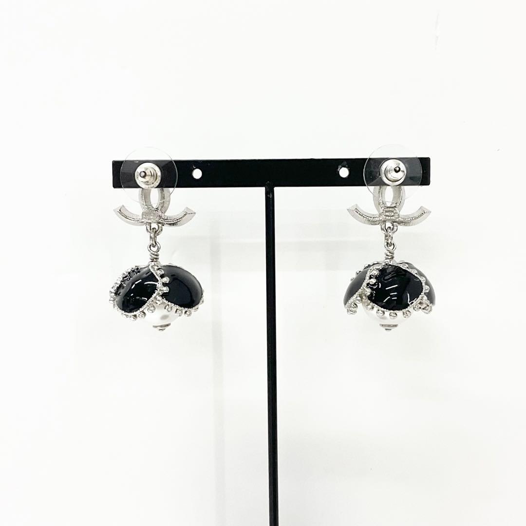 Chanel Coco Mark Rhinestone Pearl Flower Silver — view 9