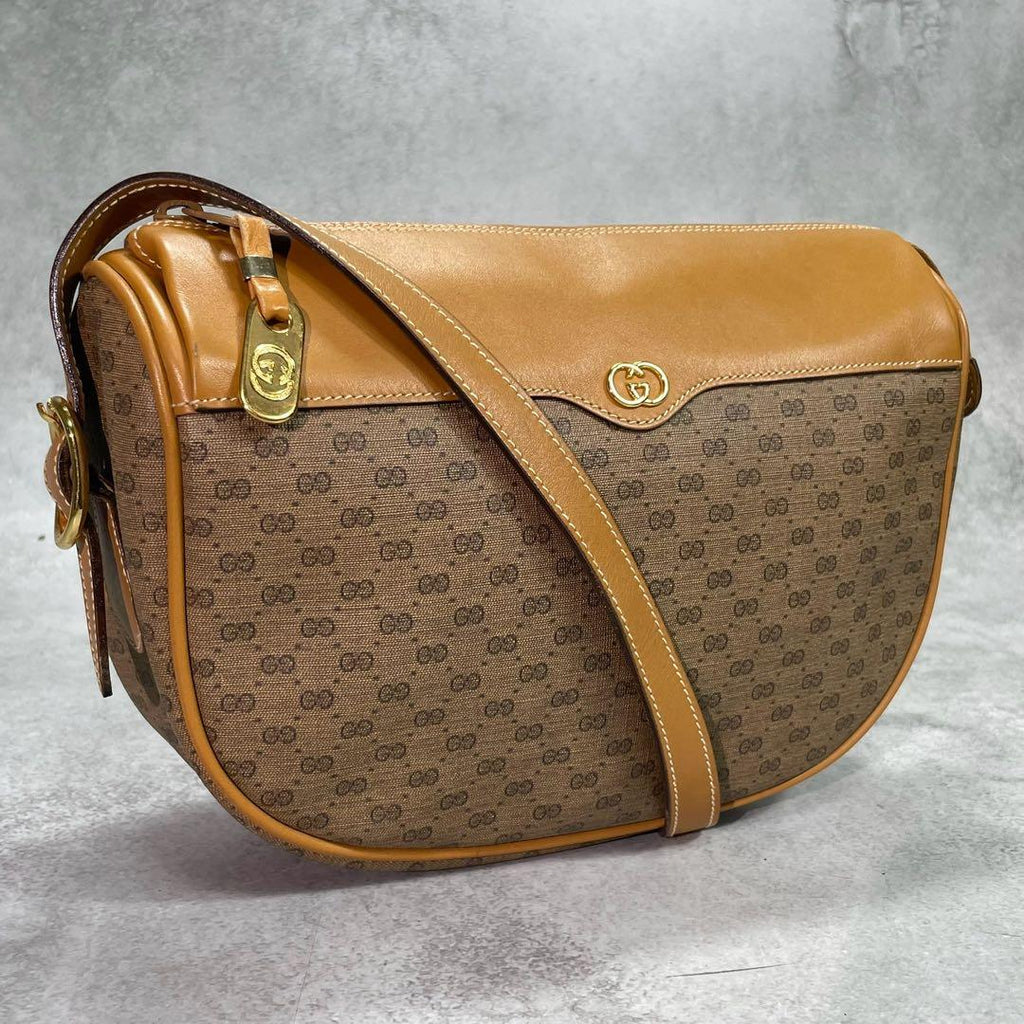 Gucci GG Shoulder Bag Brown Leather Logo Gold