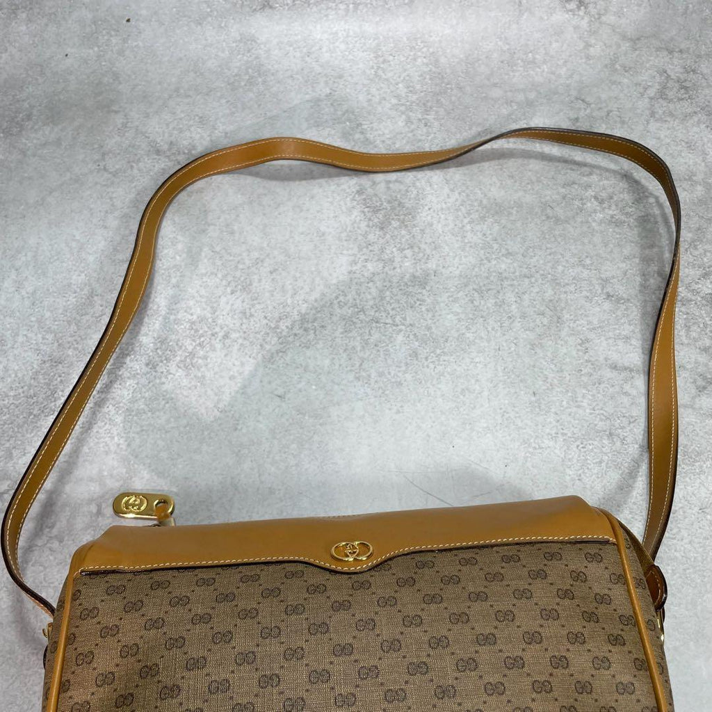 Gucci GG Shoulder Bag Brown Leather Logo Gold — view 4