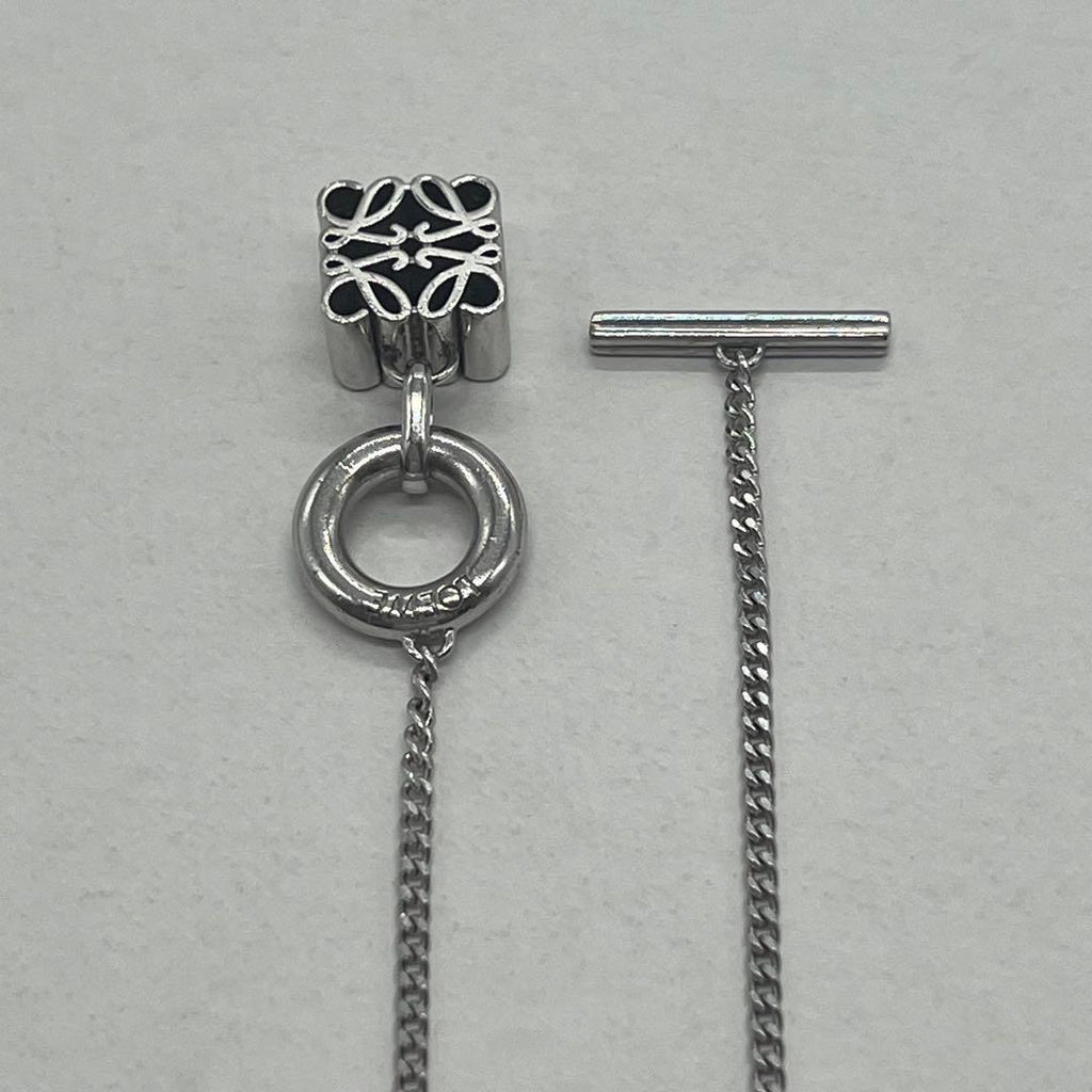 Loewe Anagram Toggle Necklace Silver — view 3