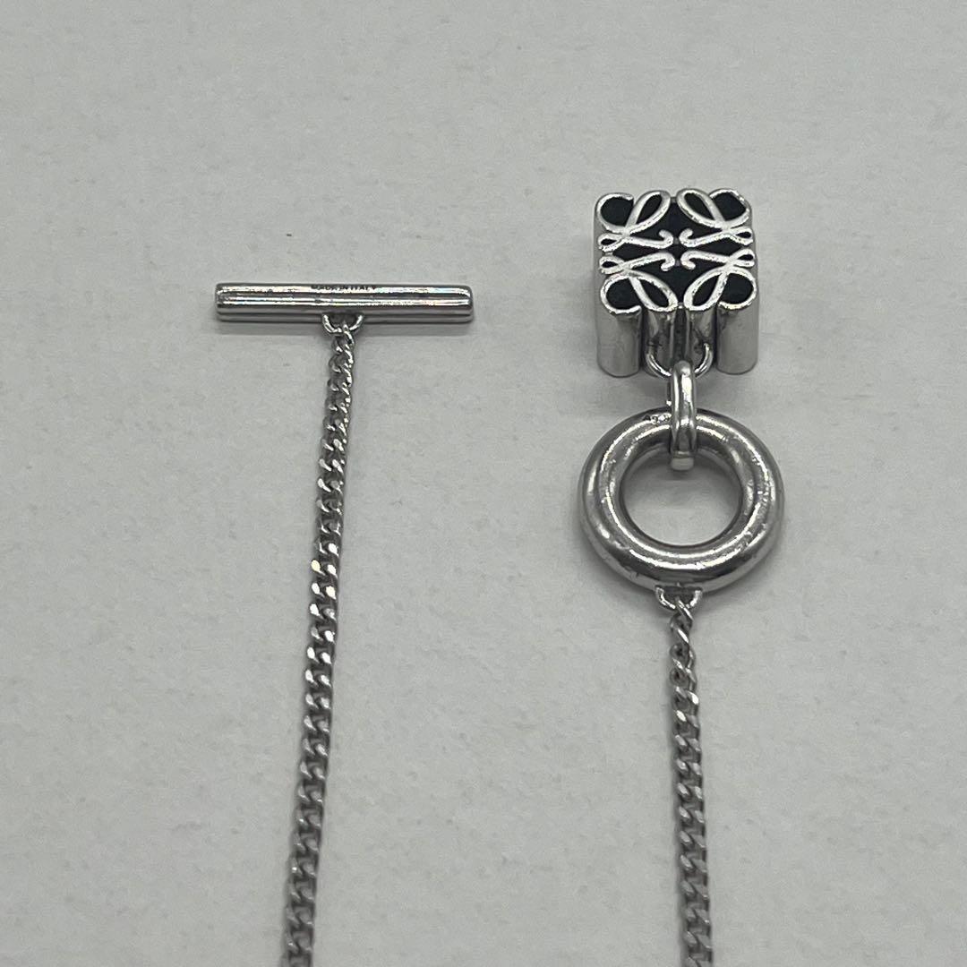 Loewe Anagram Toggle Necklace Silver — view 4