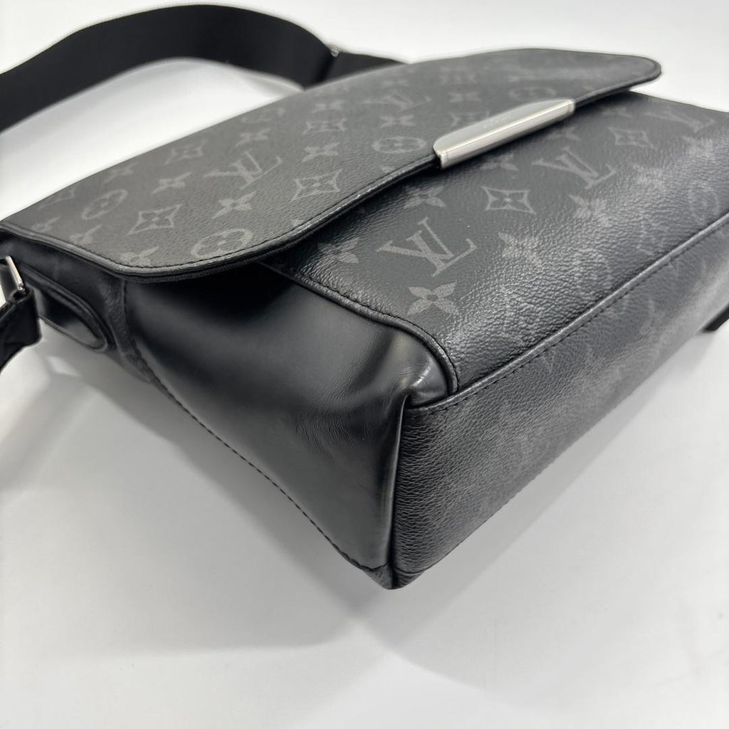 Louis Vuitton Super Monogram Eclipse Explorer PM — view 7