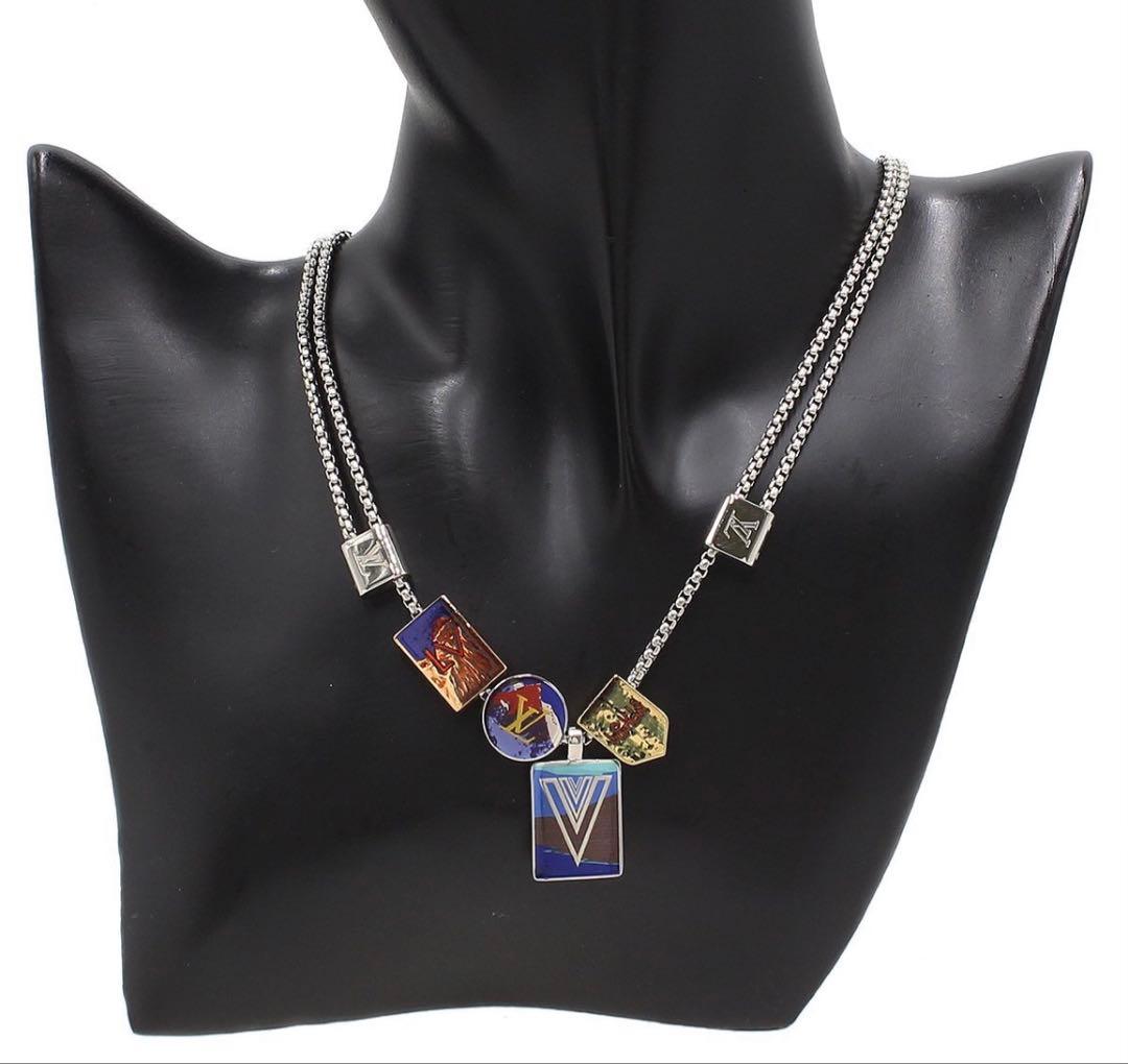 Louis Vuitton Collier LV Alps Chain Necklace — view 2